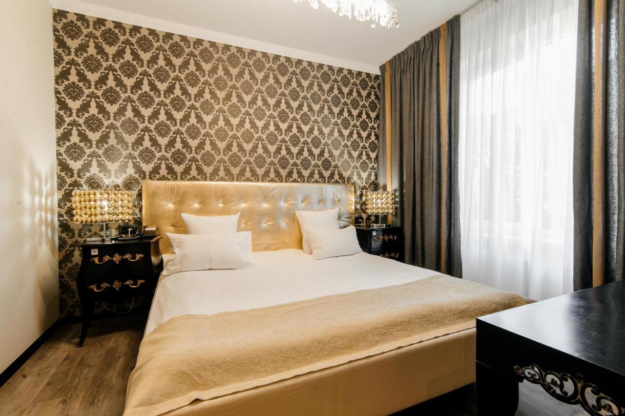 Weekend Boutique Hotel Chisinau Exterior foto