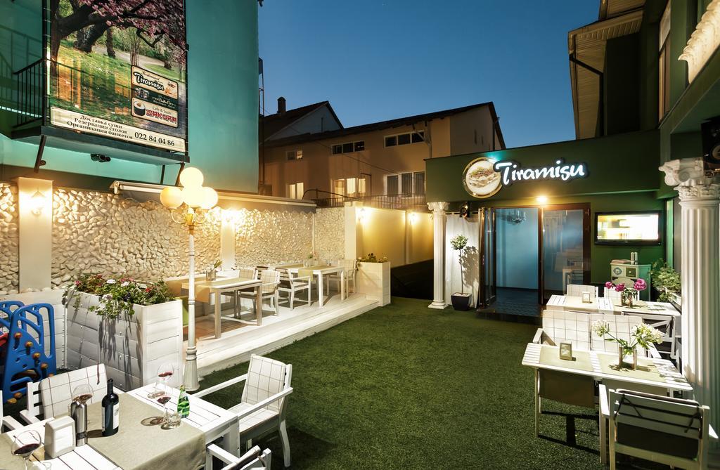 Weekend Boutique Hotel Chisinau Exterior foto